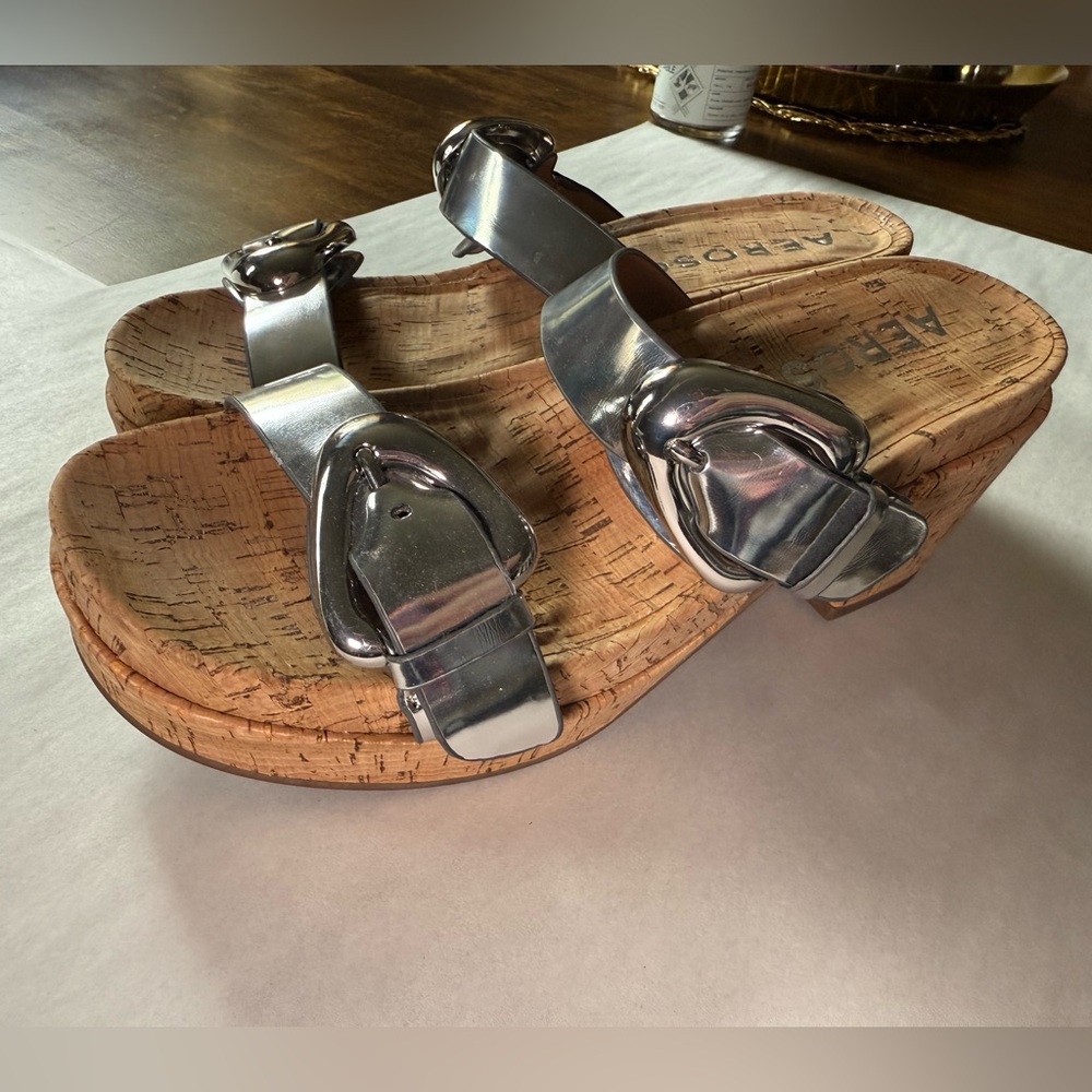 Aerosoles Cork Wedge Sandals Silver Metallic Size 9.5 - Excellent Condition